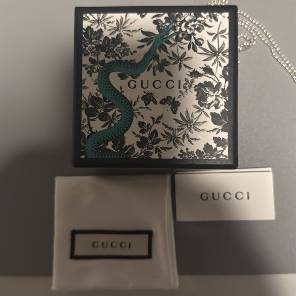 Gucci Silver Pendant Necklace - Picture 4 of 4